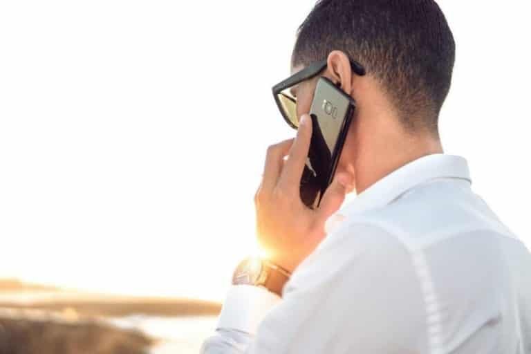 perbedaan pulsa prabayar dan pascabayar